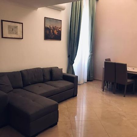 43 Appartamento Ampio E Comodo Nel Centro Di Roma エクステリア 写真