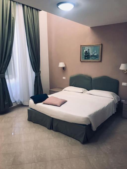 43 Appartamento Ampio E Comodo Nel Centro Di Roma エクステリア 写真